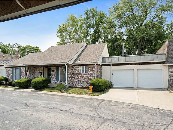3rd image of 5731 Metcalf Ct