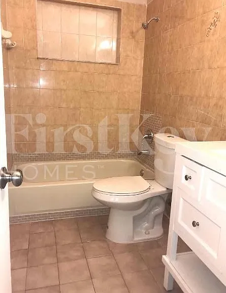 1211 N 74th Way — Photo 20