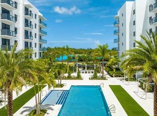 14641 Biscayne Blvd #1, Miami, FL 33181