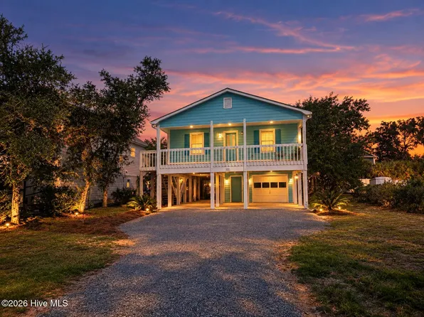 228 NE 52nd Street, Oak Island, NC 28465