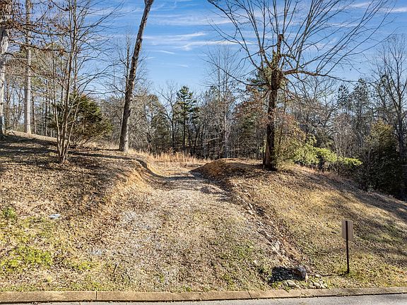 3rd image of 635 River Landing Dr