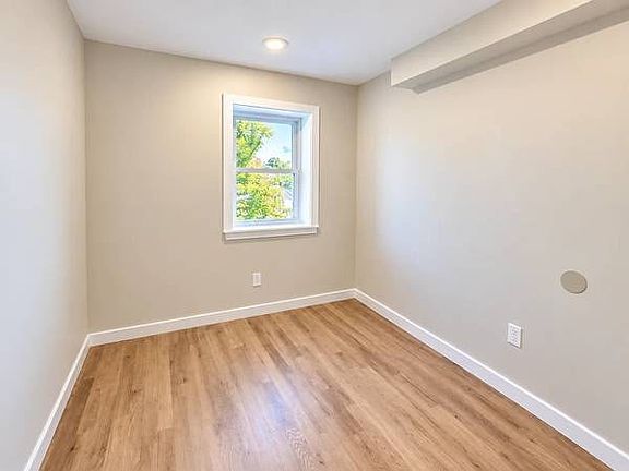3rd image of 65 S Harrison St APT 10