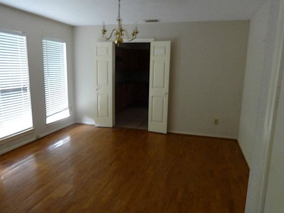 2nd image of 2127 Glenn Lakes Ln