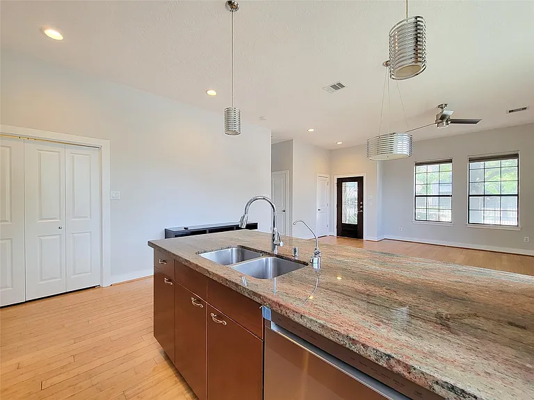 1414 Emancipation Ave #A — Photo 12