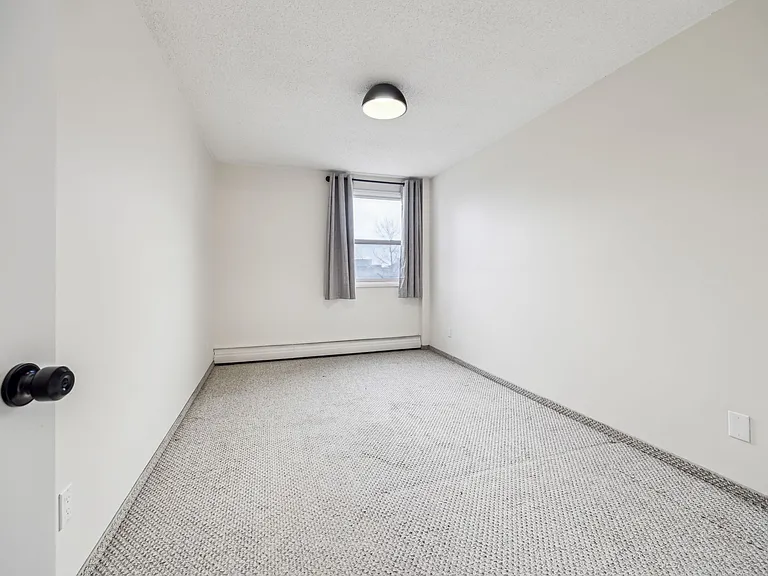 510 58th Ave SW #302 — Photo 9