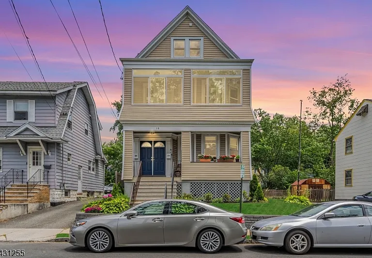 10 Vermont St — Photo 1