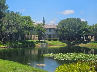 963 Abaco Ln, Riviera Beach, FL 33404