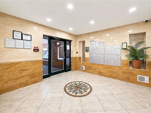 3rd image of 2801 E 11th St APT 3A