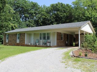 241 Edgewood Dr, Cookeville, TN 38501
