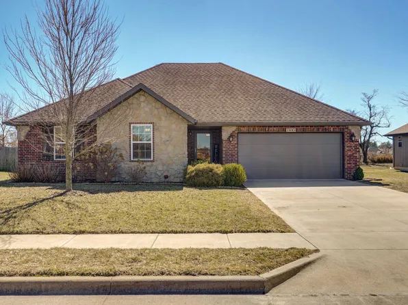 2004 E Greenwich Drive, Ozark, MO 65721