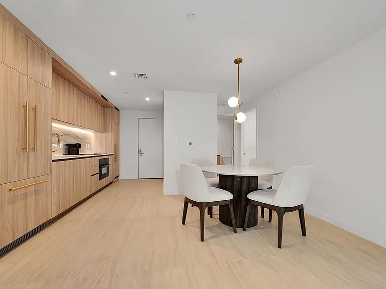 77 SE 5th St #1906 — Photo 4
