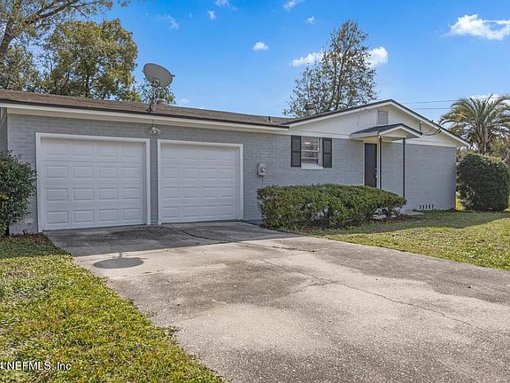 5th image of 2308 COURTNEY Drive