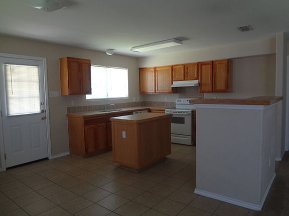 4th image of 3110 Imperial Dr