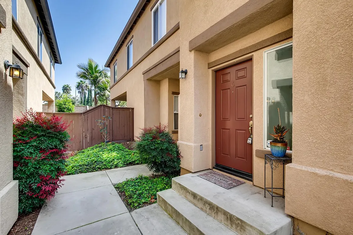 Building Photo - 4474 Brisbane Way #6