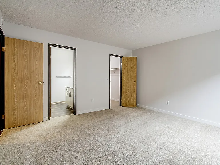 Cedar Terrace — Photo 16