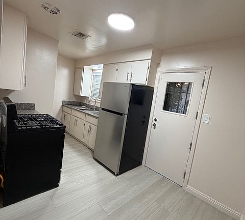 2nd image of 10615 S Burl Ave #10615