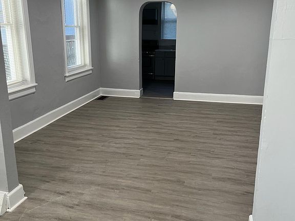 4th image of 909 Vernon St #909
