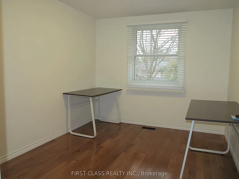 4 Meridene Cres E — Photo 18