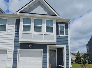 423 Trotters Ln, Moncks Corner, SC 29461