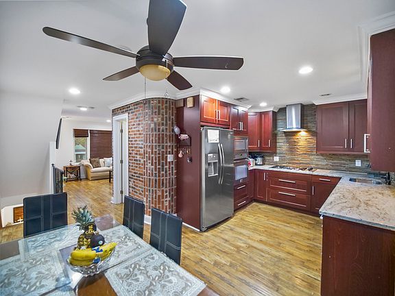 3rd image of 404406 Chestnut St #15