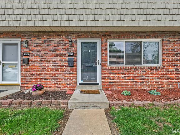 2nd image of 10694 Carroll Wood Way