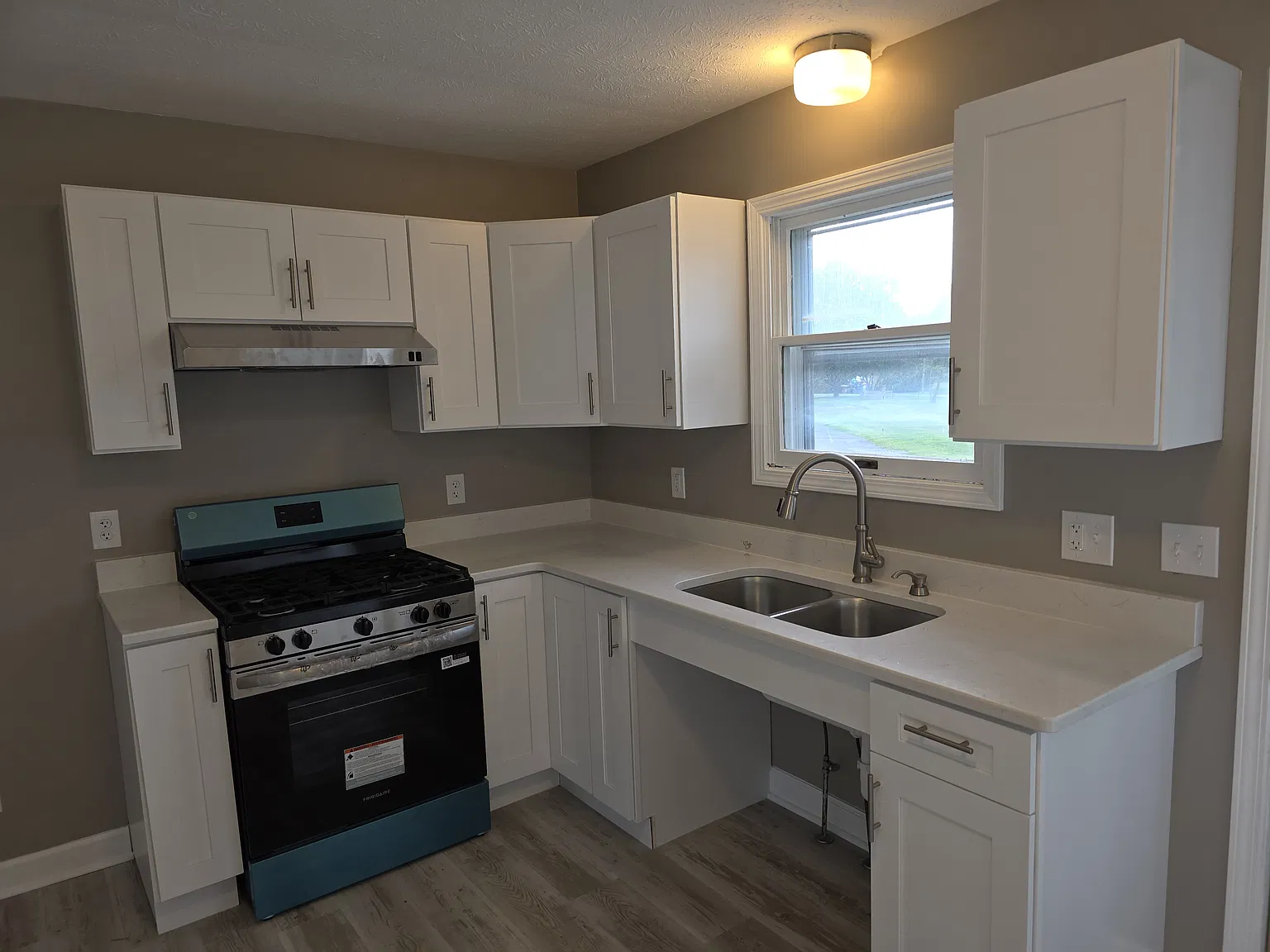 2 bed, 800 sqft, $1,399 — Photo 1