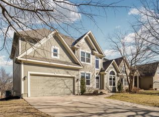10115 Sunset Dr, Lenexa, KS 66220
