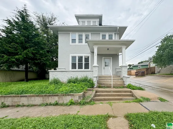 209 17th St, Sioux City, IA 51103