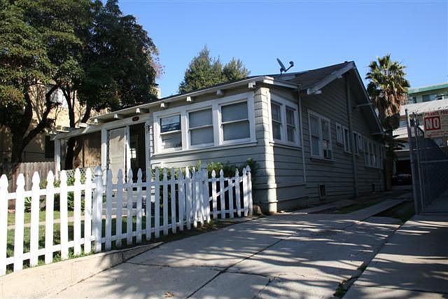 2nd image of 1426 N Fuller Ave