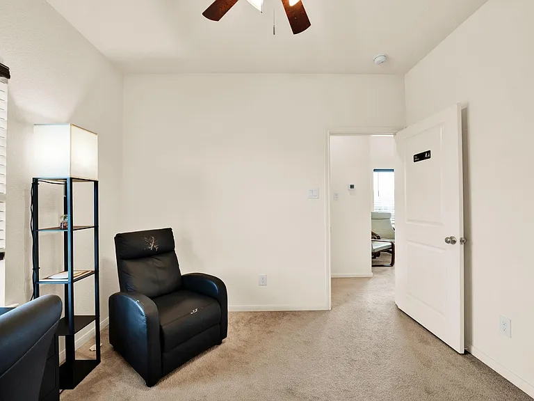 2503 Hagerman Ct — Photo 26