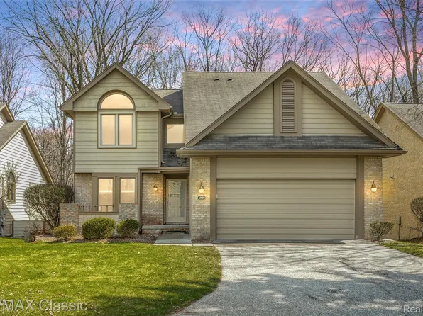 4860 Pelican Way, West Bloomfield, MI 48323