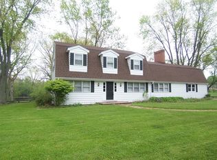 335 Ridge Rd, Barrington Hills, IL 60010