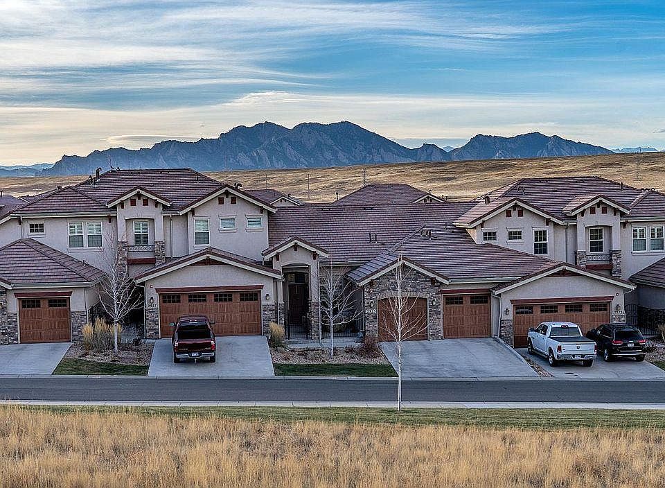 This is the front of the unit, it backs to big open space and spectacular views