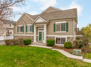 145 Enclave Cir UNIT A, Bolingbrook, IL 60440