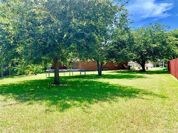 3rd image of 107 Valencia Dr