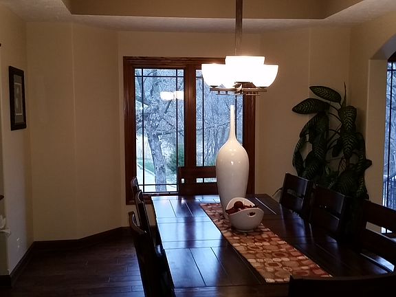 4th image of 19003 Oak Ln