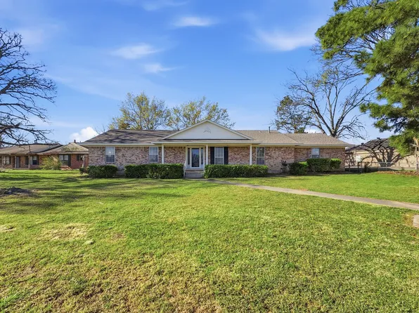 312 Charlie Dr, Whitesboro, TX 76273