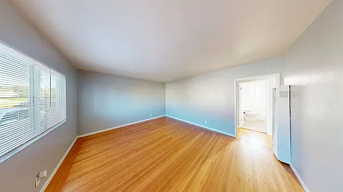 22815 Grand St Photo 1