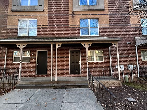 4th image of 831-67 N 41st St #4056