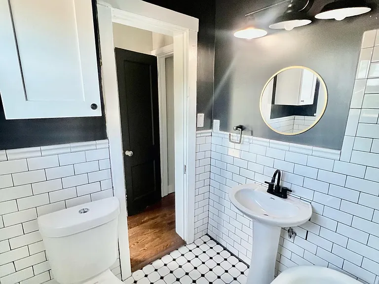 220 W Latimer St #B — Photo 13