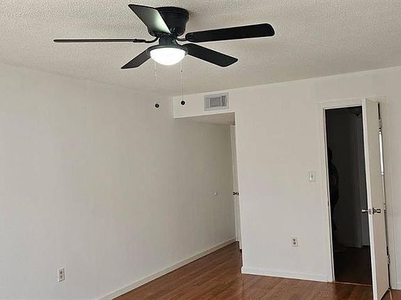 2nd image of 1928 Conway Rd APT 17