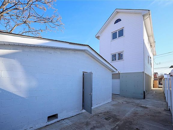 3rd image of 117 Winham Ave