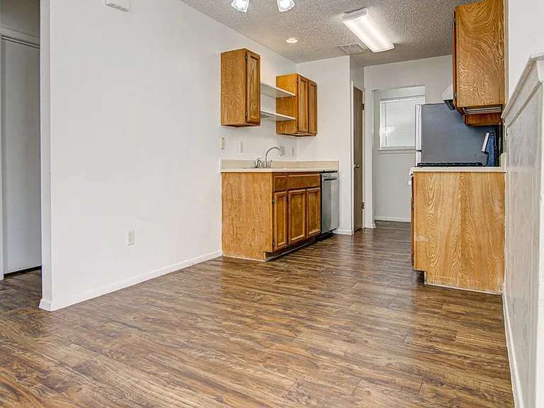 8110 W Gate Blvd — Photo 8
