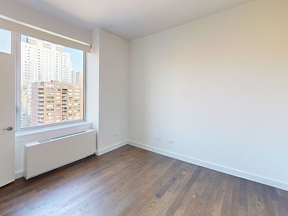 5th image of 801 Amsterdam Ave APT 11A