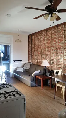 Rented by MCR Realty | media 10