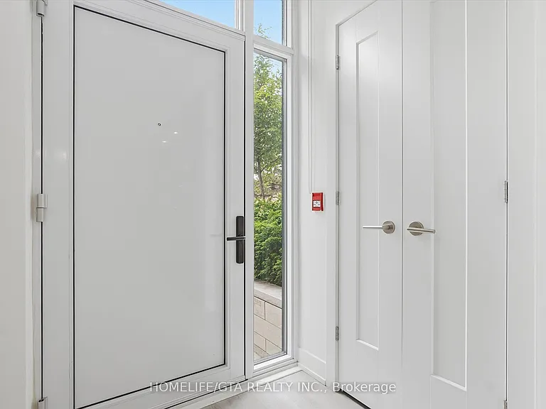 30 Inn On The Park Dr #206 — Photo 2