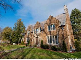 5 Derbyshire Pl, Utica, NY 13501