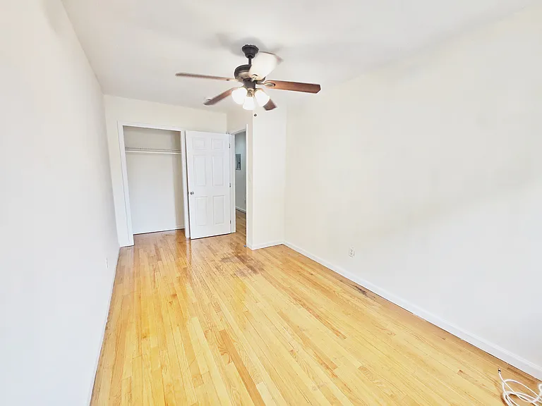 25-36 14th St #2 — Photo 10