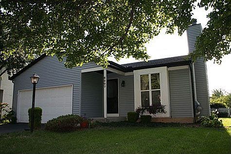 Nice clean ranch with great curb appeal. Well kept 3 Bedrooms/2 1/2 Baths. Per