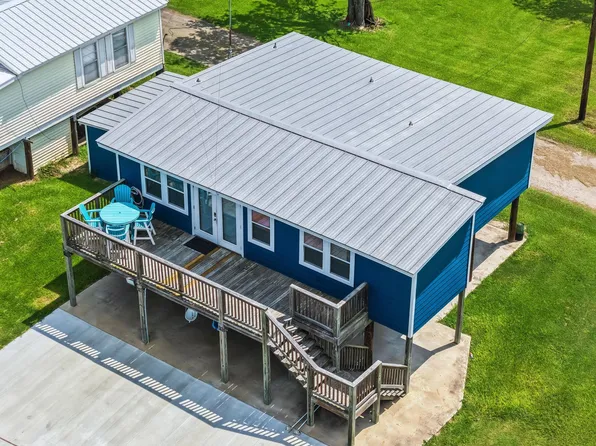 291 Private Road 670, Matagorda, TX 77457